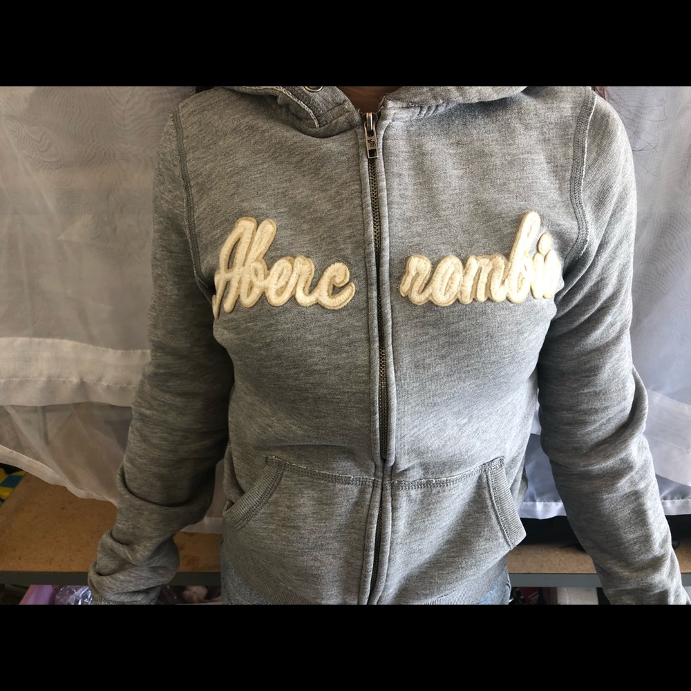 Abercrombie & Fitch Grey Sweater